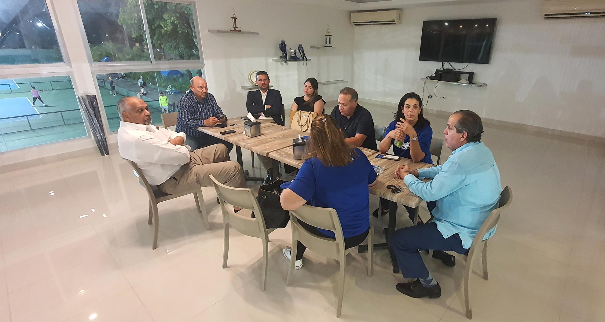 Miembros Plancha 2 luego de la reunión con adquirientes Naco Golf.